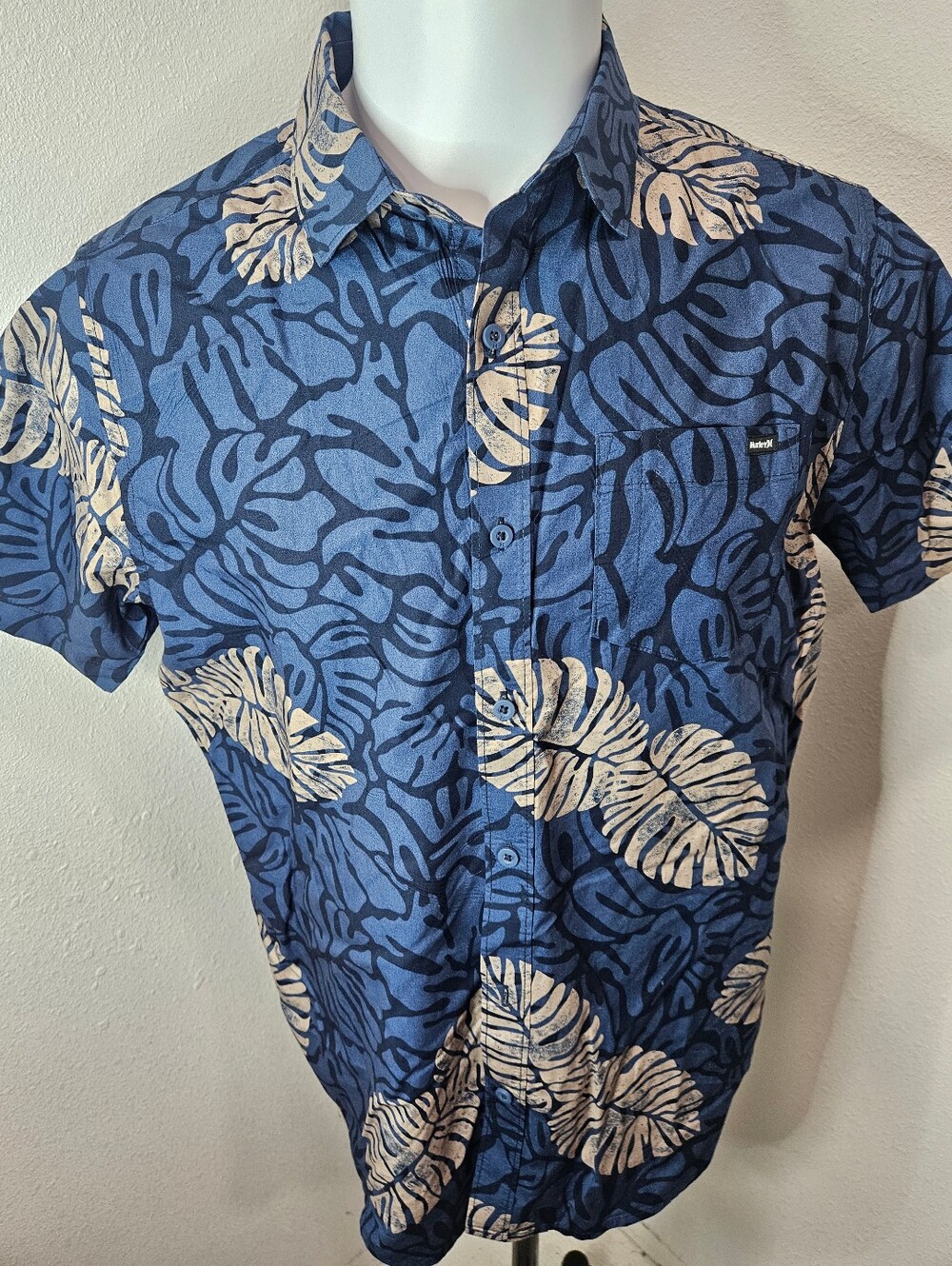 Hurley Hawaiian Short Button Men's Medium